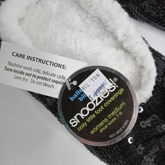 SNOOZIES SEQUIN SLIPPERS BLACK WOMENS SIZE MEDIUM‎ SHOE SIZE 7-8 NWT - Picture 4 of 8